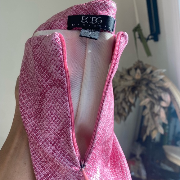 Pink Snake Print BCBG Pants. - Picture 9 of 13